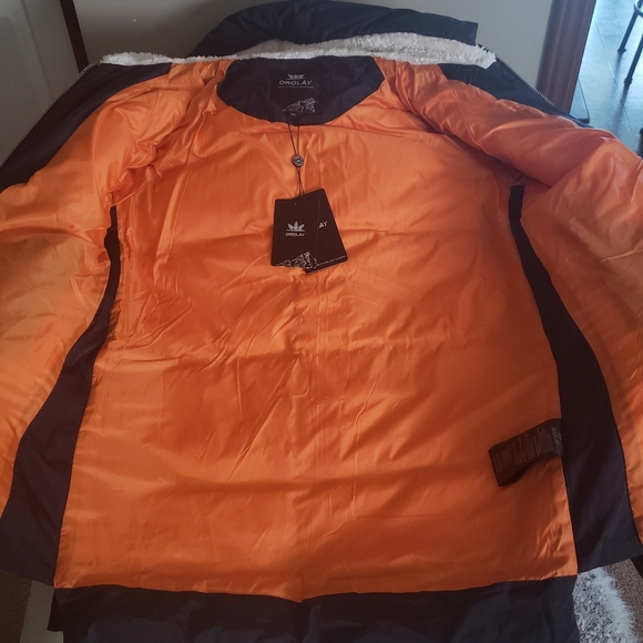 Coat - Picture 5 of 6